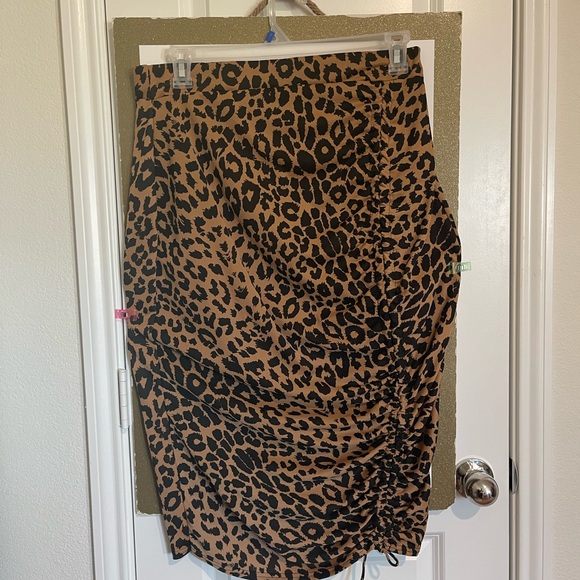 Boohoo Animal print skirt with side rouging and tie - Picture 1 of 4